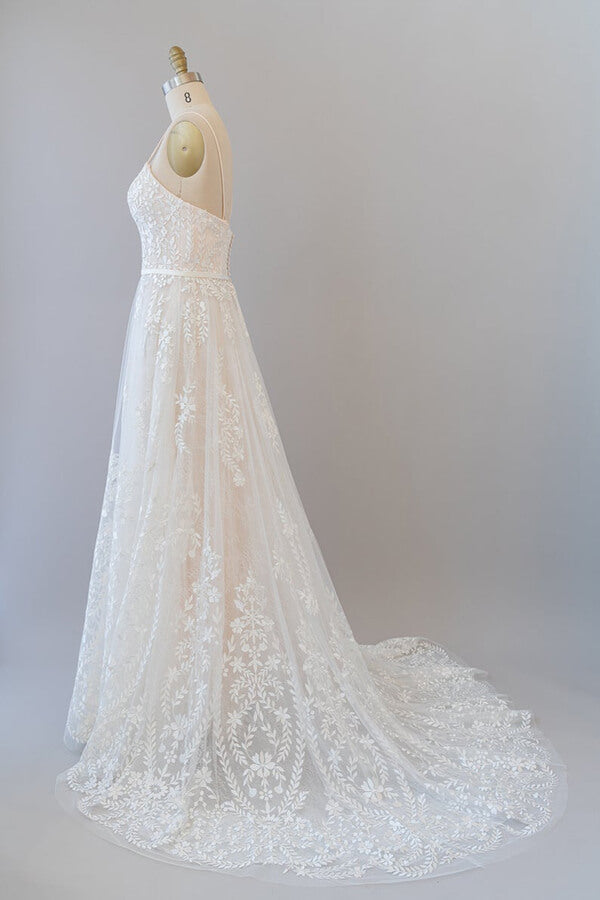 chic-long-a-line-sweetheart-spaghetti-strap-appliques-tulle-wedding-dress-showprettydress-2 Chic Long A-line Sweetheart Spaghetti Strap Appliques Tulle Wedding Dress - Image 2