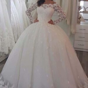 Elegant Long Ball Gown Bateau Lace Wedding Dresses with Sleeves