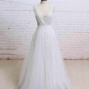 Glamorous Long A-line V-Neck Backless Tulle Wedding Dresses