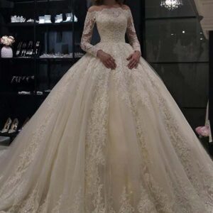 Gorgeous Long Sleeves Ball Gown Lace Tulle Wedding Dresses
