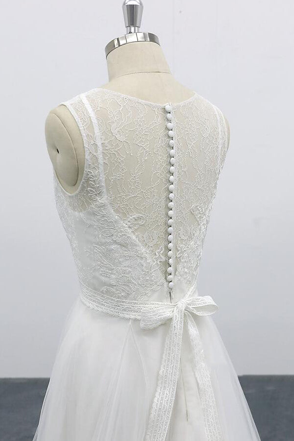 graceful-long-a-line-appliques-tulle-backless-wedding-dress-showprettydress-5 Graceful Long A-line Appliques Tulle Backless Wedding Dress - Image 5