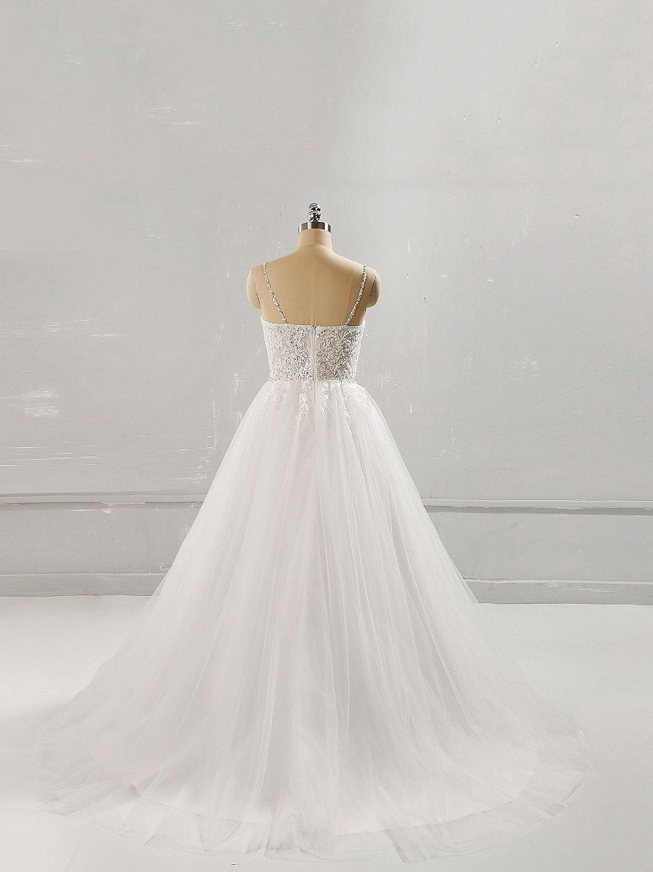 long-a-line-sweetheart-lace-tulle-wedding-dress-showprettydress-2 Long A-line Sweetheart Lace Tulle Wedding Dress - Image 2