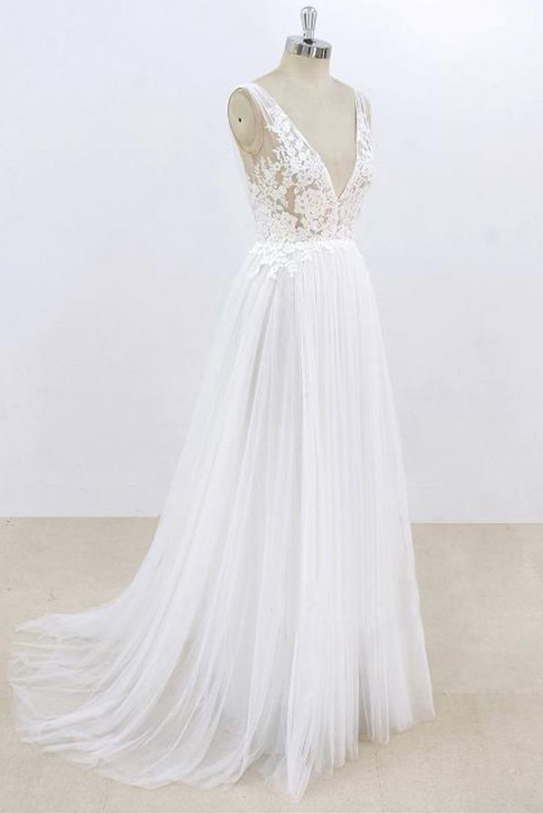 long-a-line-v-neck-lace-tulle-open-back-wedding-dress-showprettydress-3 Long A-line V-neck Lace Tulle Open Back Wedding Dress - Image 3