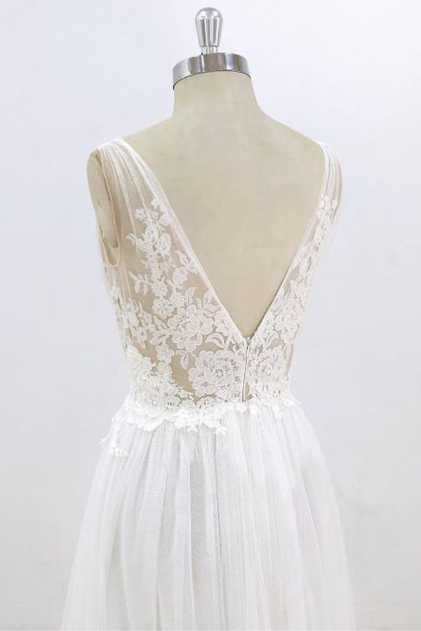 long-a-line-v-neck-lace-tulle-open-back-wedding-dress-showprettydress-6 Long A-line V-neck Lace Tulle Open Back Wedding Dress - Image 6