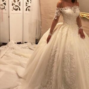 Luxury Long Ball Gown Off the Shoulder Chapel Train Appliques Wedding Dress with Sleeves