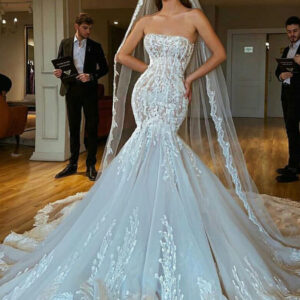 Mermaid Strapless Chapel Train Tulle Lace Applique Backless Wedding Dress