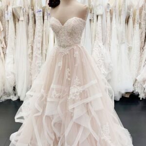 Unique Long A Line Sweetheart Neck Lace Multi-layer Wedding Dress
